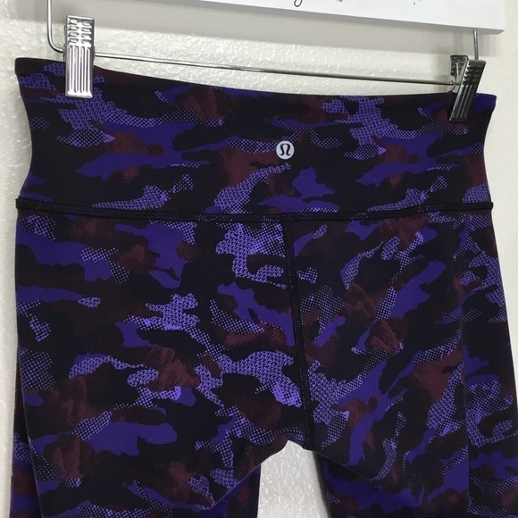 Lululemon Purple Camo Cropped Leggings - Picture 4 of 5